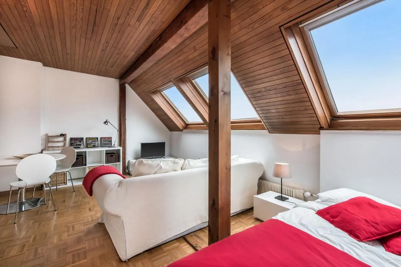Contactos de Giuseppe-Motta 14 Residence By Homenhancement